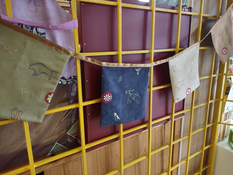 Learnary Bunting: Cowpokes by the Tangled Garden