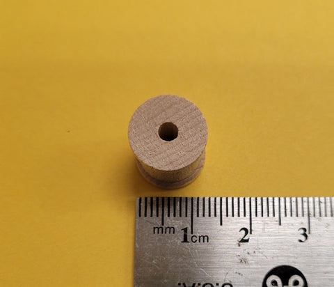 Tiny Spools / Bobbins - DIY Wooden