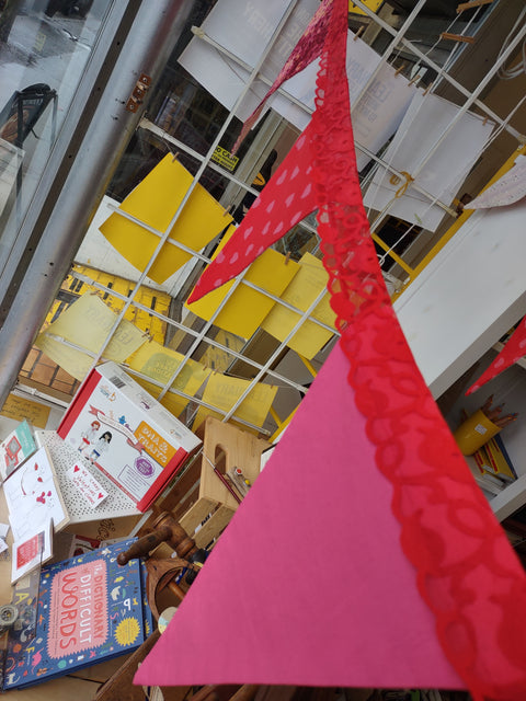 Learnary Bunting: Valentine's Day by the Tangled Garden